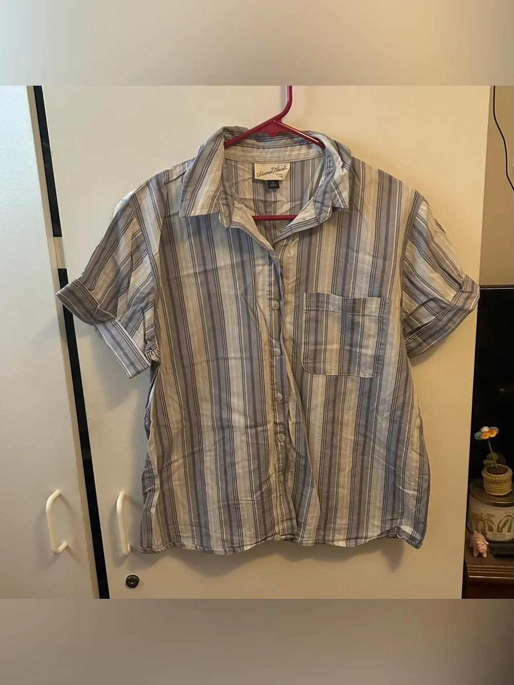 Universal Thread Short Sleeve Button Down - Picture 1 of 3
